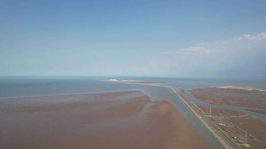 大海海边沙滩自然风光蓝天白云航拍