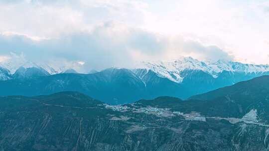 德钦雾浓顶梅里雪山观景台全景4k高清