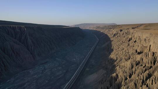 新疆旅行独山子大峡谷风光
