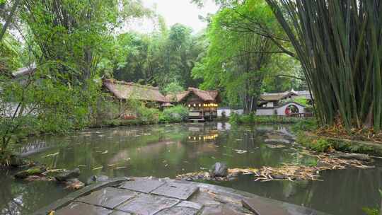 成都杜甫草堂草屋池塘竹林下雨天空镜