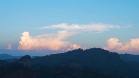 山峰日落延时光影变化晚霞武夷山唯美风景