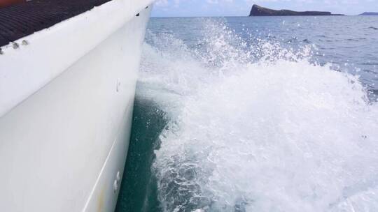 5组海上破浪前行的船尾浪花视频素材模板下载