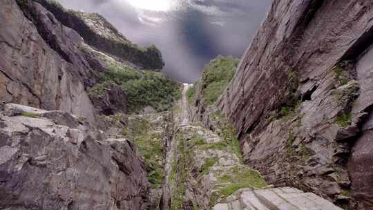 峡谷，讲坛岩石，高角度，无人机