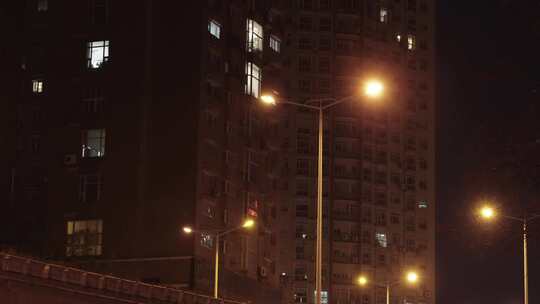 小区城市夜晚路灯视频素材模板下载