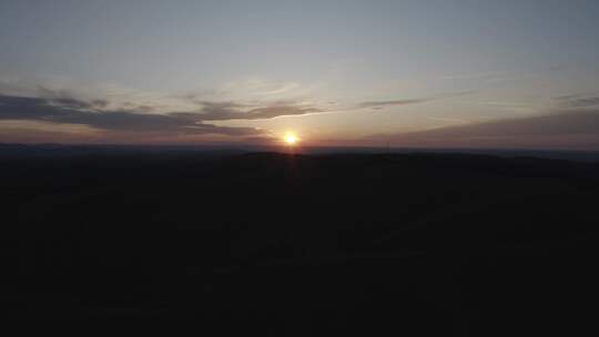 航拍内蒙古呼和浩特大青山山顶夕阳落日Dlog