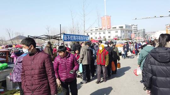 济南周边农村大集，乡村热闹集市场面