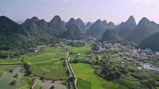 乡村田野的美丽风景航拍