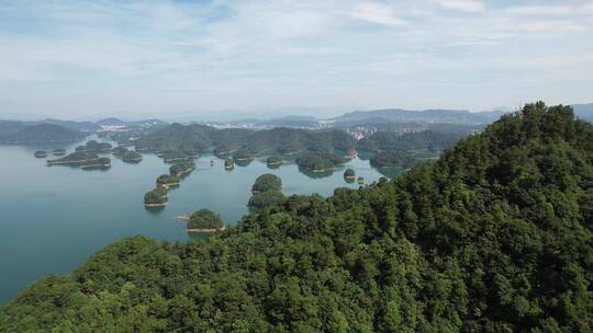 航拍杭州淳安千岛湖黄山尖天下为公景区