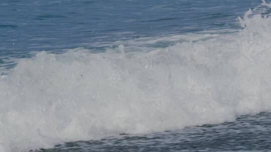 海边海水海浪浪花海岸线风景三亚海南旅游视频素材模板下载