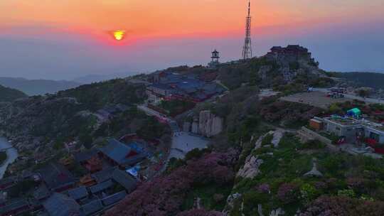 五月的泰山