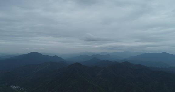 4K航拍群山风景