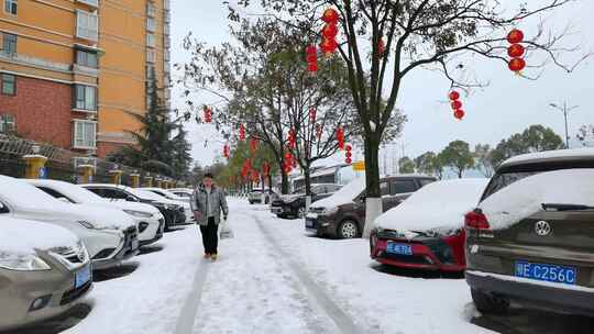 手机4K摄宜昌伍家岗街道雪景1