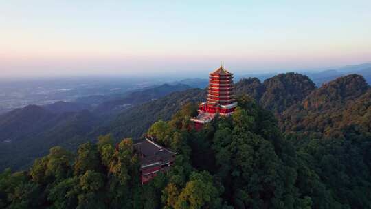 成都青城山老君阁日出清晨航拍实时