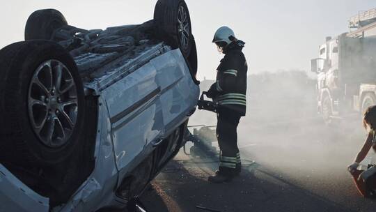 高速公路上车祸现场视频素材模板下载