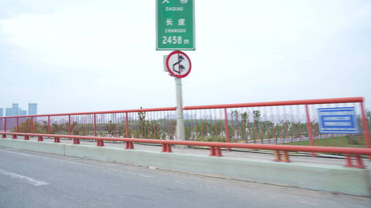 武汉杨泗港长江大桥