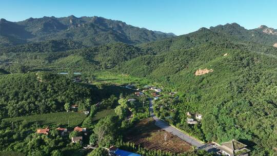 航拍辽宁千山积翠门景区风光