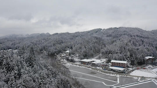 航拍冬日重庆冷水镇山林雪景