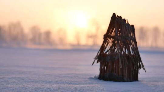 雪中的小木屋