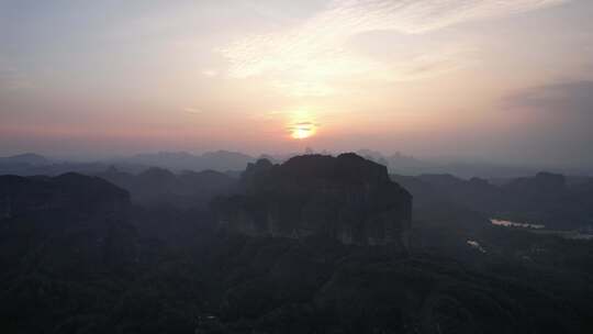 航拍广东韶关丹霞山惋惜夕阳