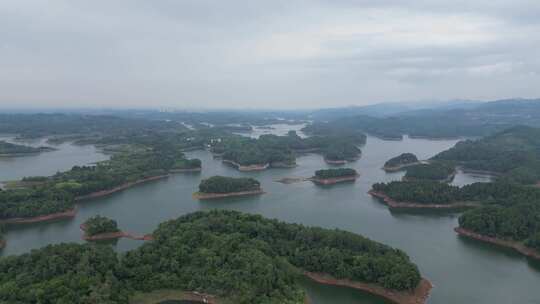 四川眉山仁寿黑龙滩的岛与湖