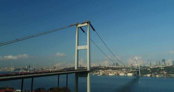 伊斯坦布尔博斯普鲁斯海峡大桥欧亚马拉松鸟瞰图