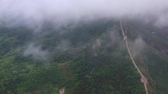 北京司马台长城夏季日出云海震撼景观