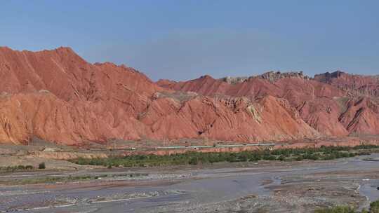 天山神秘大峡谷丹霞地貌航拍