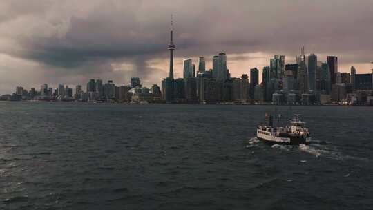 航拍加拿大多伦多市中心大海摩天大楼电视塔