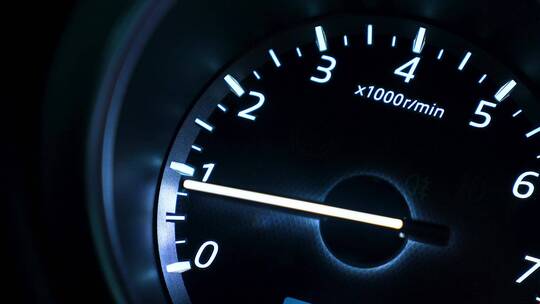 汽车加速启动飙车赛车转速表速度跑车视频素材模板下载