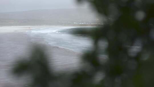 海边海水气势磅礴