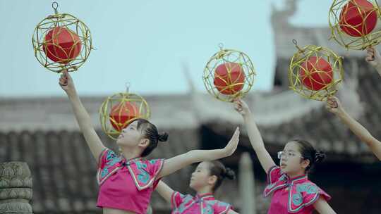民俗绣球灯舞蹈表演