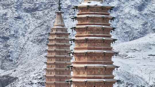 贺兰山雪景拜寺口双塔02