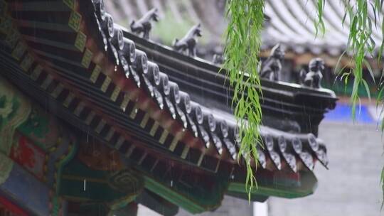 古建筑屋檐雨滴