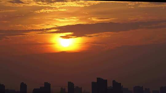 湖北武汉城市天空日出云彩延时