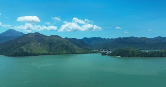 最新航拍香港大屿山海边渔村