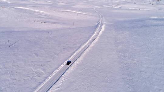 新疆冰封的喀纳斯雪原