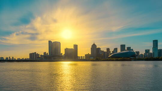 辽宁沈阳浑河城市风景日落与黄昏天空