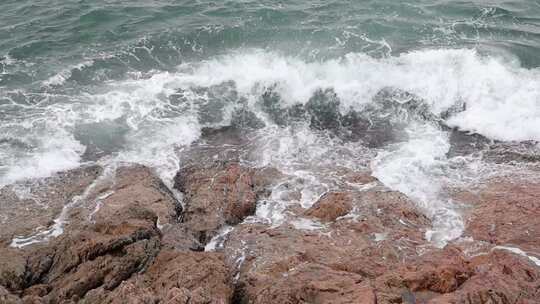 深圳海岸线-大梅沙礁石风起浪涌