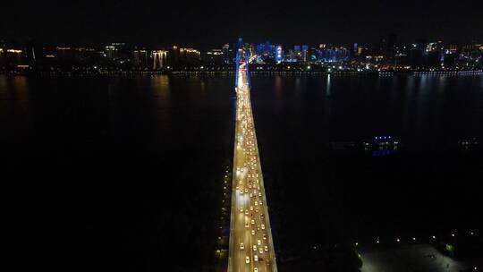 航拍湖北武汉长江大桥夜景