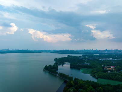 【航拍延时】东湖听涛景区01