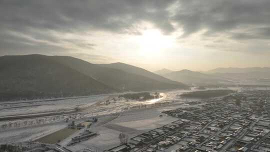 航拍内蒙古冬季村庄雪景视频素材模板下载