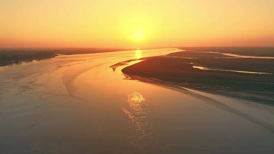 航拍黄河最后一道弯黄河日出夕阳河道升起视频素材模板下载