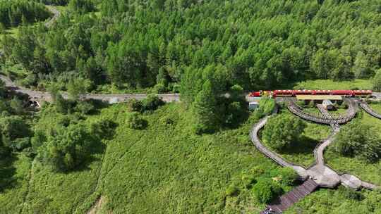 航拍莫尔道嘎国家森林公园观光小火车
