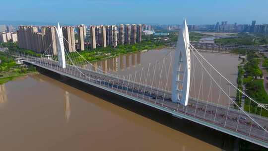 航拍西安灞河元朔大桥视频素材模板下载