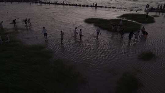 海面 滩涂 日出 朝霞 人群 海边 沙滩 航拍