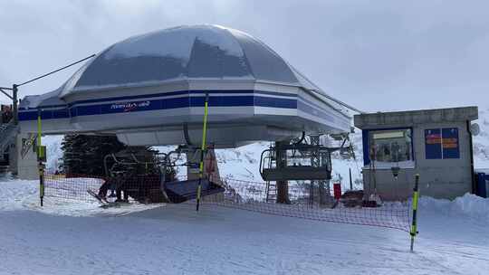 滑雪场缆车视频素材模板下载