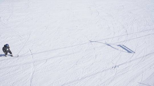 实拍滑雪运动