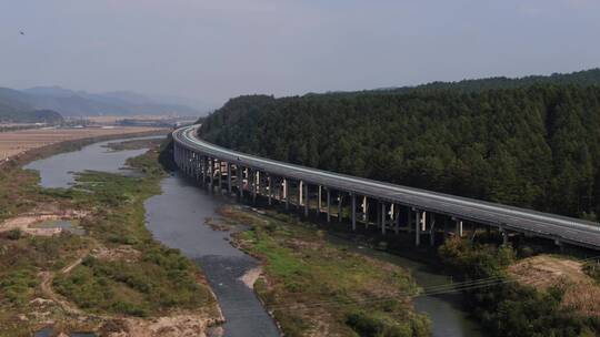 航拍东北辽宁东部山区浑河两岸