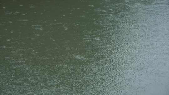 雨点 水面 河面