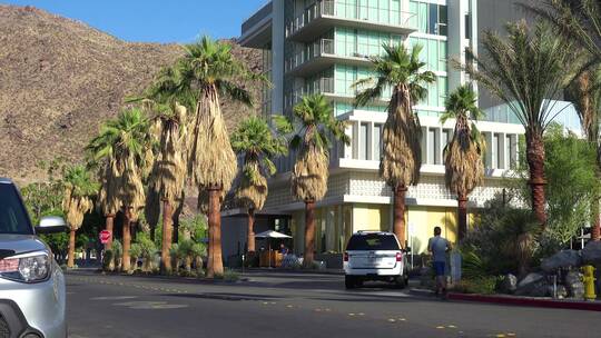 加州棕榈泉办公楼的倾斜拍摄视频素材模板下载